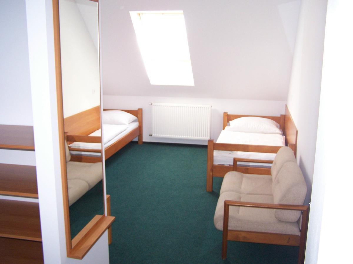 Motorest A Motel Rohlenka Austerlitz Tvarozna Экстерьер фото